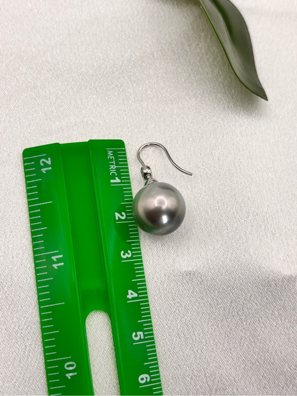 Tahitian Pearl & Diamond Drop Earrings 585 White Gold - Picture 5 of 5
